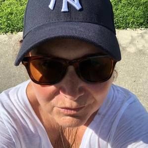 Meet your Posher, Ada